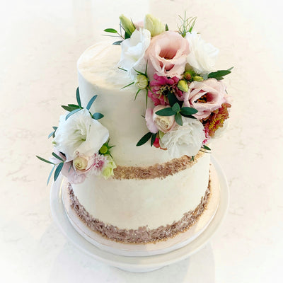 Envisioning and Designing Your Dream Wedding Cake